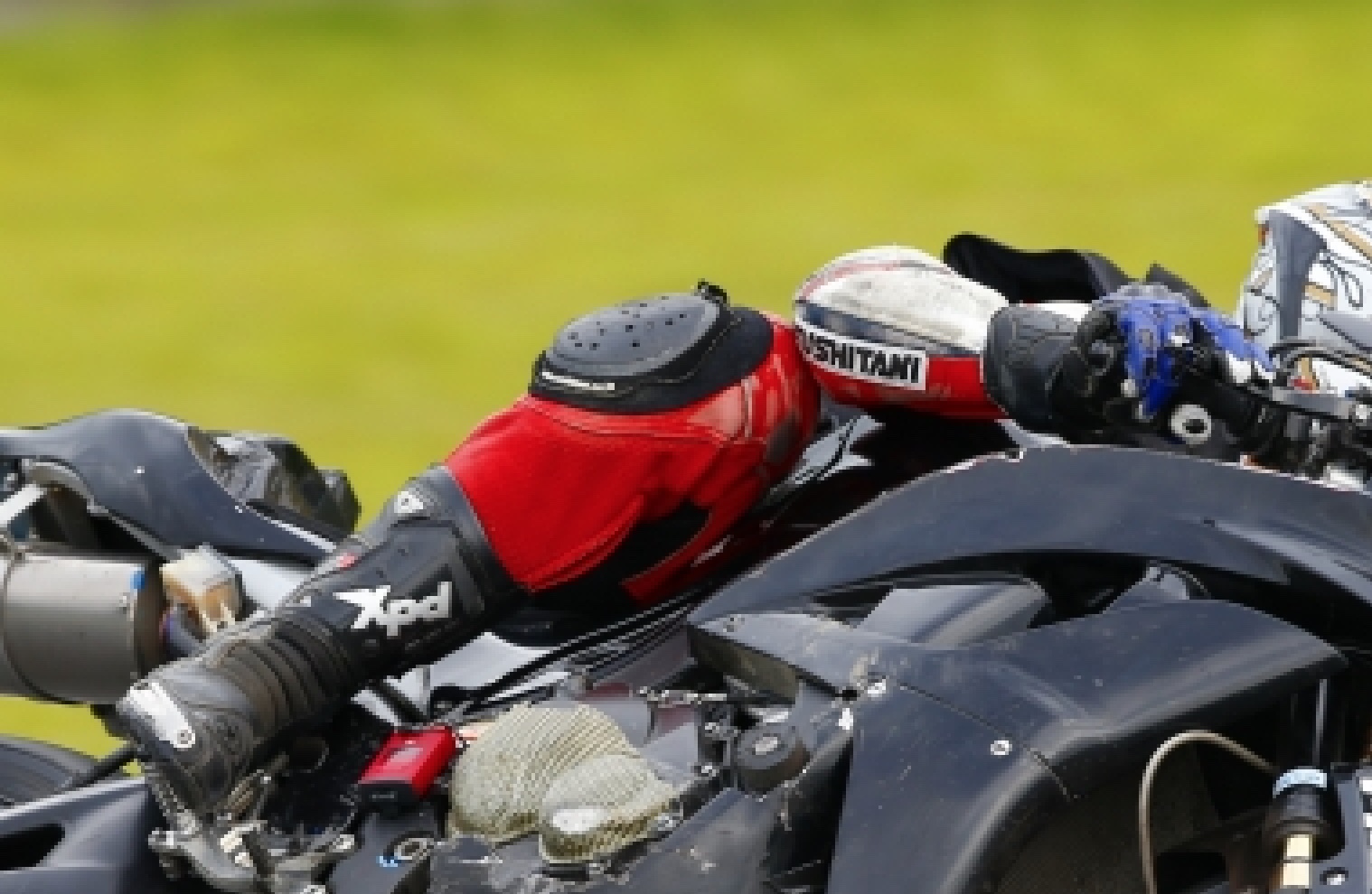 TAICHI RSタイチ NXV015 バンクセンサー ホワイト ニースライダー 最大35mmの厚みによる高い耐久性 管理T RSタイチバンクセンサー スライダー ［未使用］ 未使用 RS TAICHI RSタイチ スライディングセンサー⁄