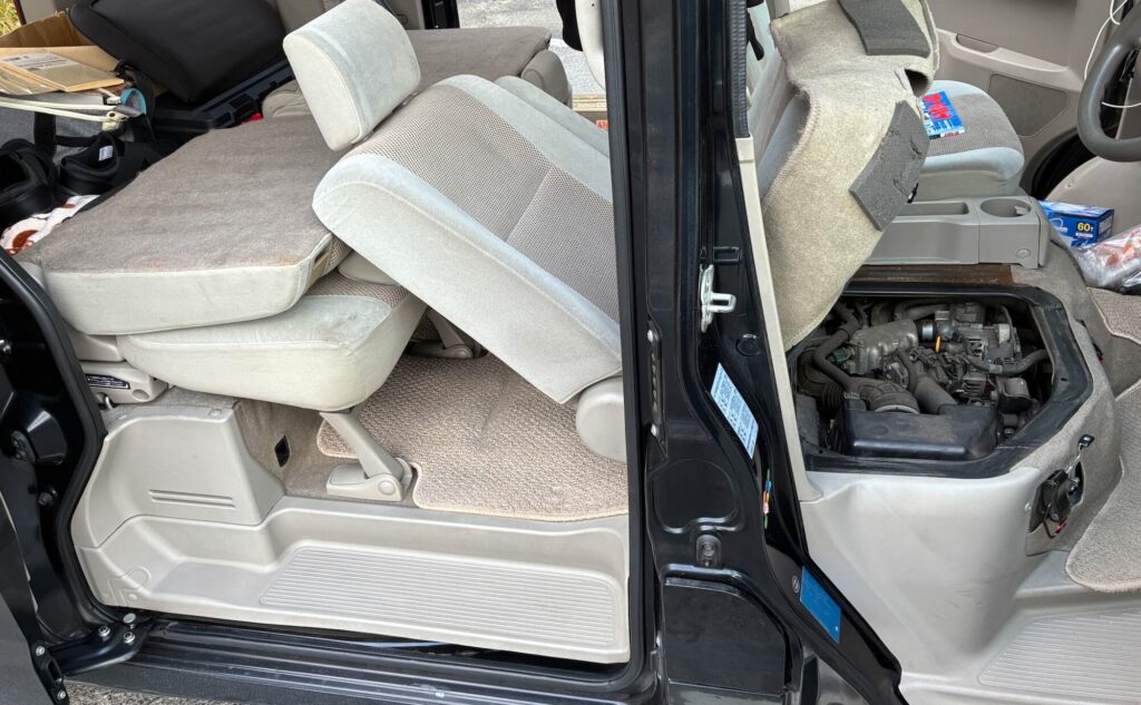 エブリィ シート エンジンルーム