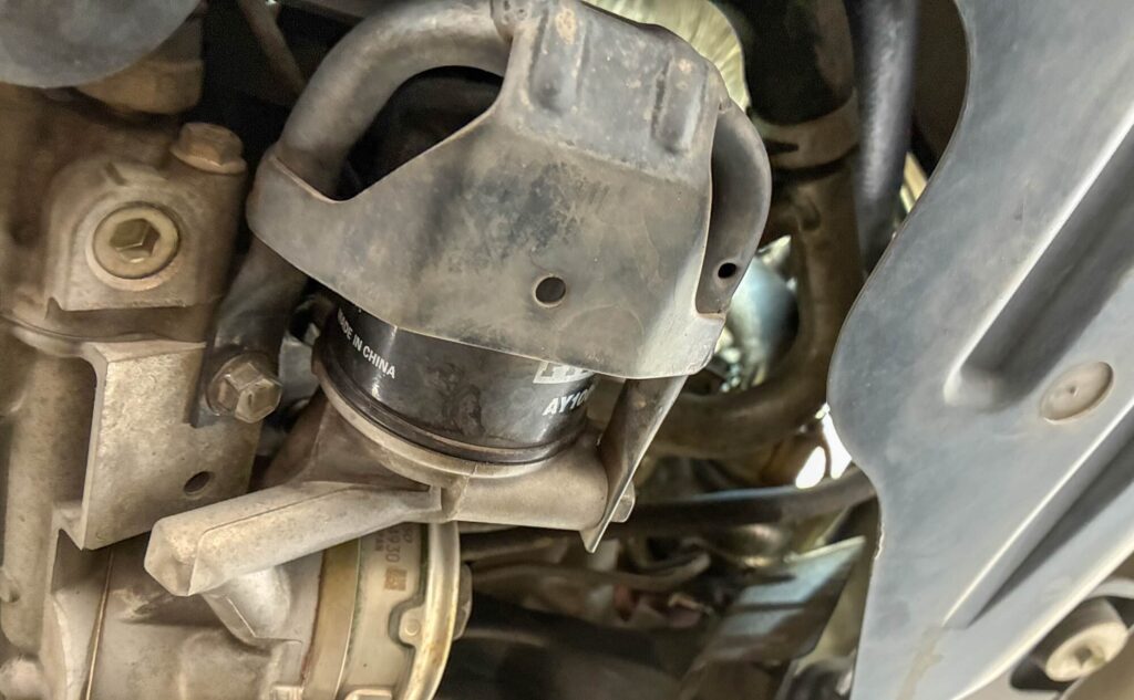 エブリィ DA64 オイルフィルターカバー