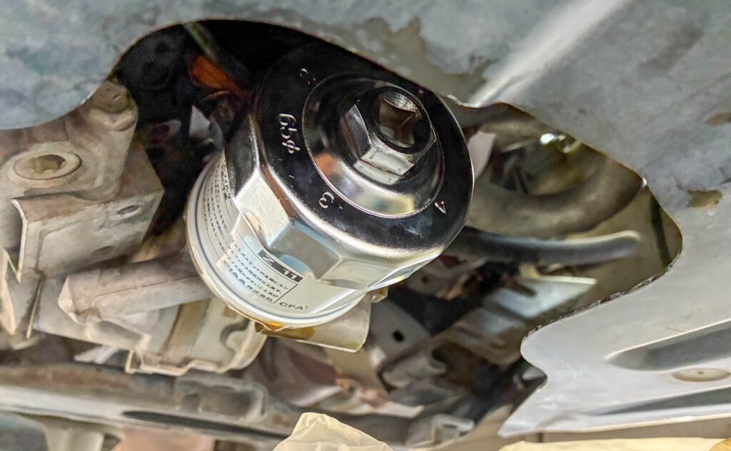 エブリィ オイルフィルター トルク