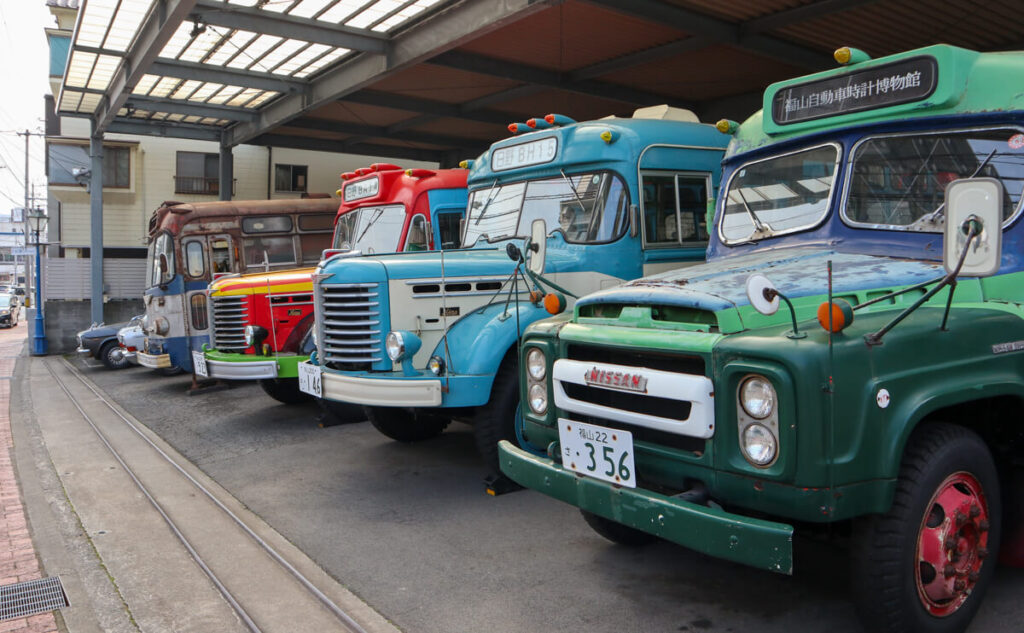 福山自動車時計博物館 屋外 ボンネットバス