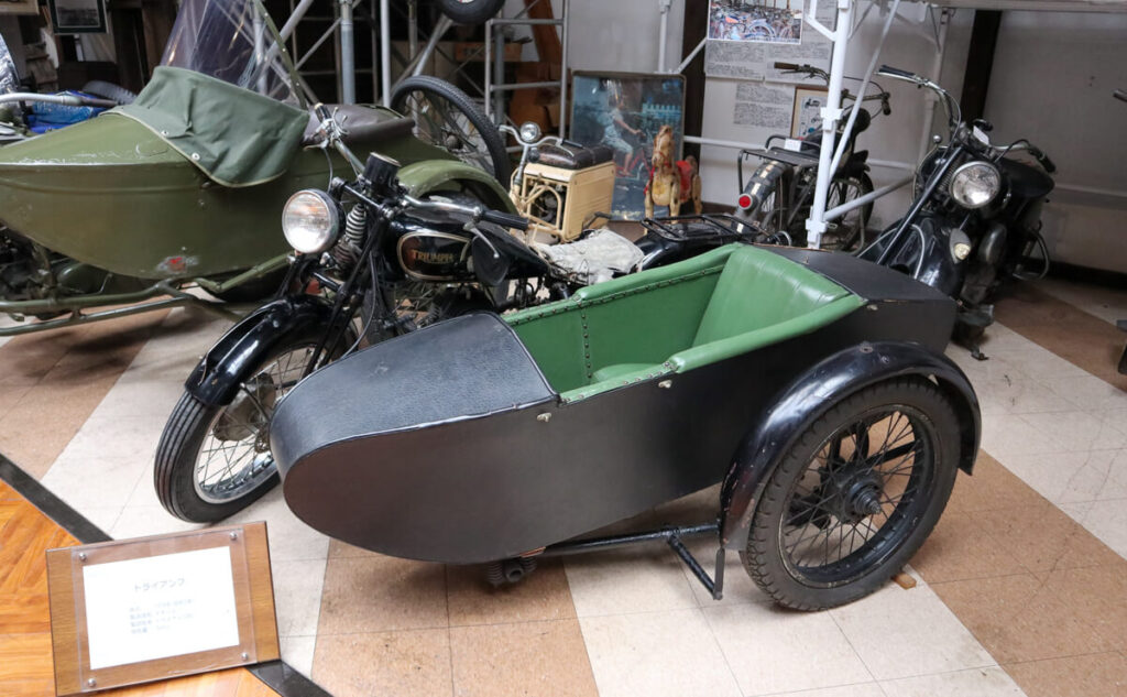 福山自動車時計博物館 トライアンフ 三輪バイク
